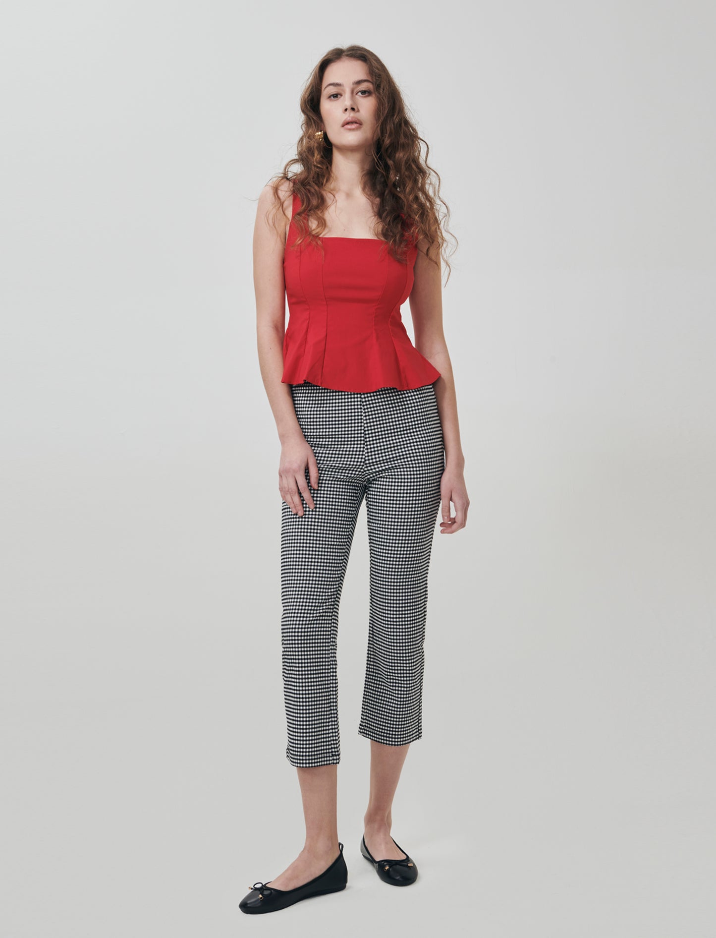 High-Waisted Capri Pants - 