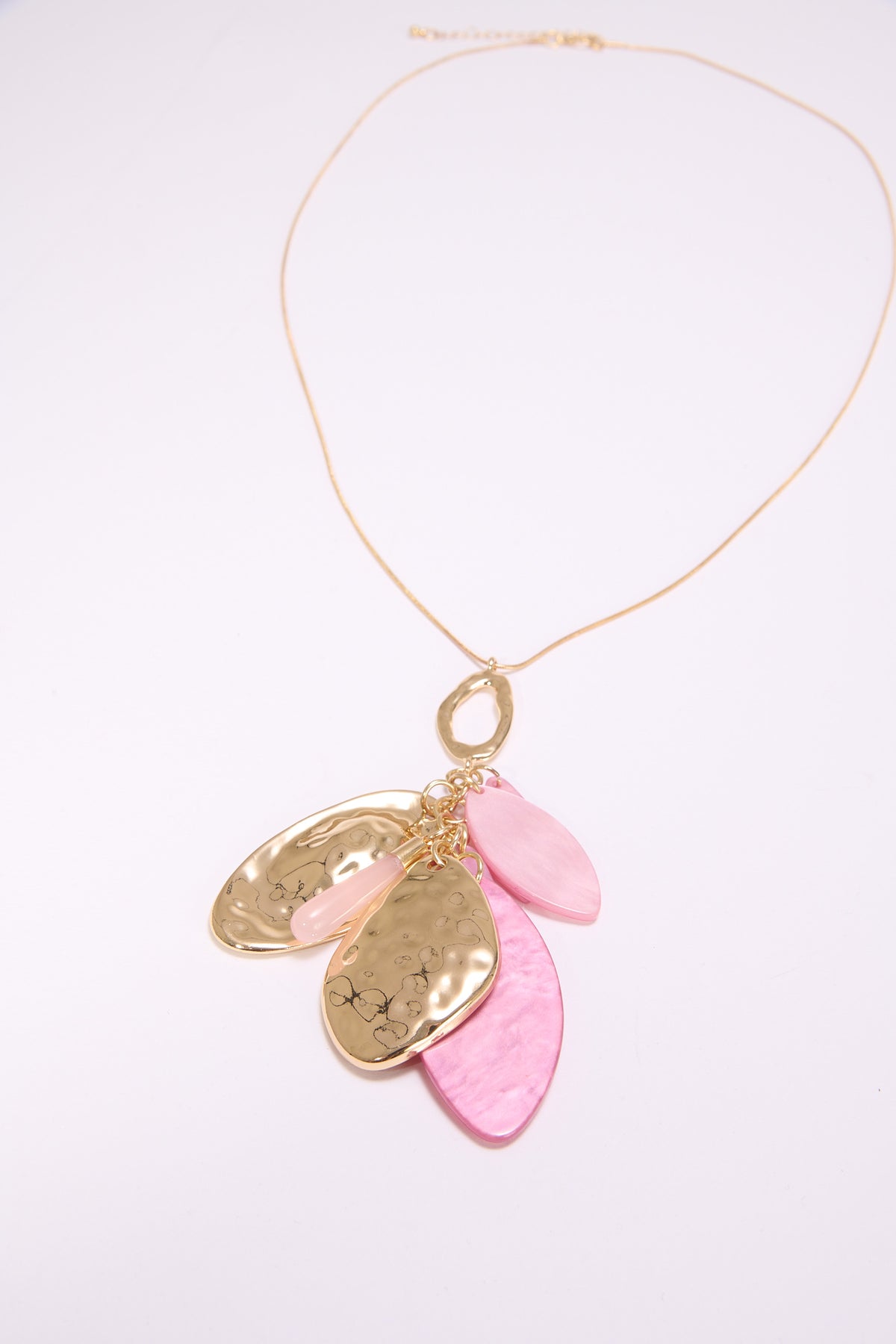 Collana donna lunga petali pendenti - Rosa