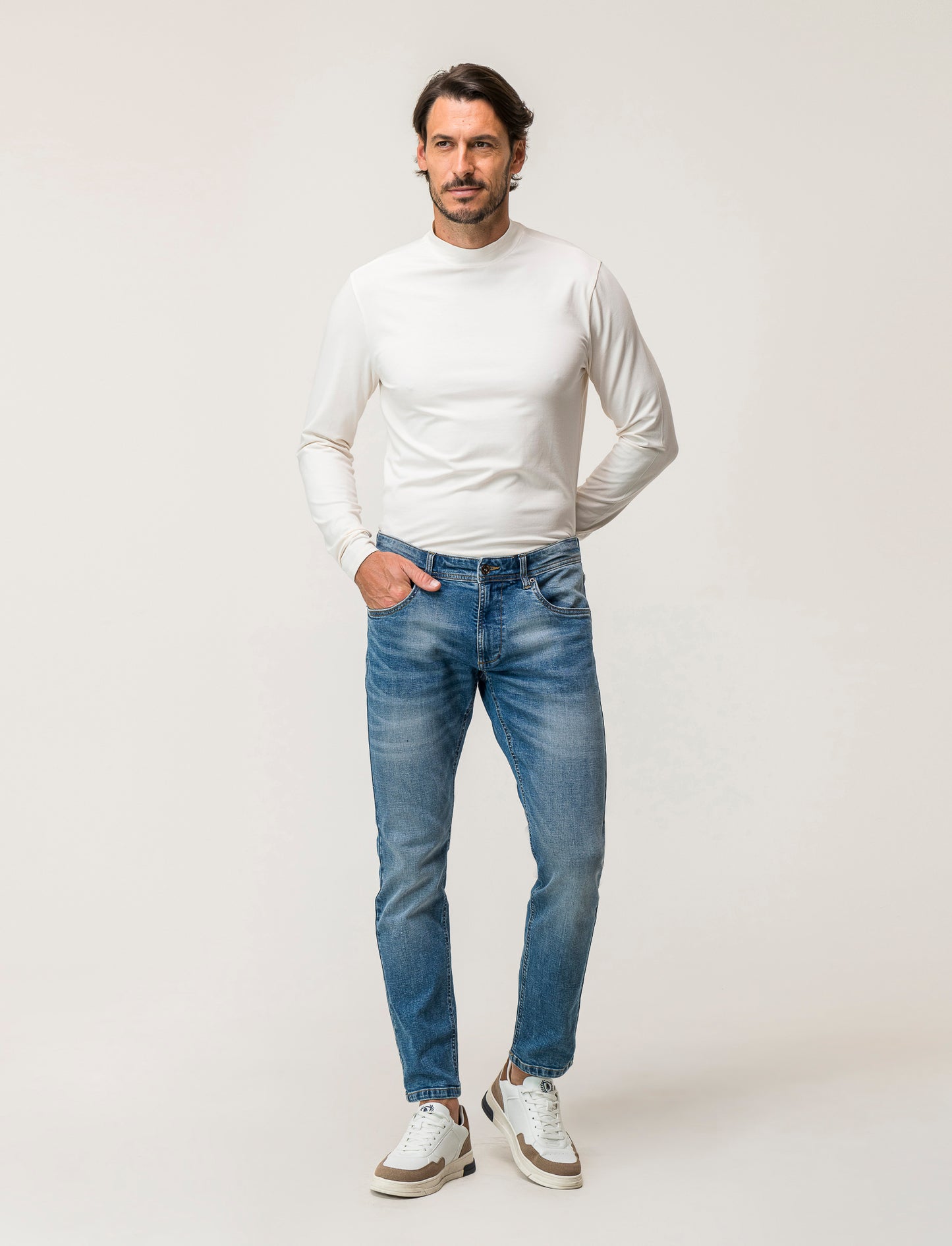 T-shirt collo alto maniche lunghe slim fit - Bianco latte