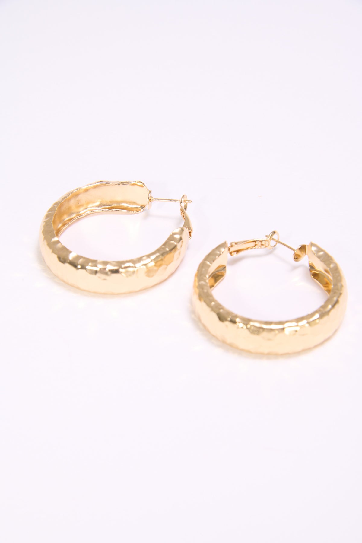 Orecchini donna cerchi martellati - Oro