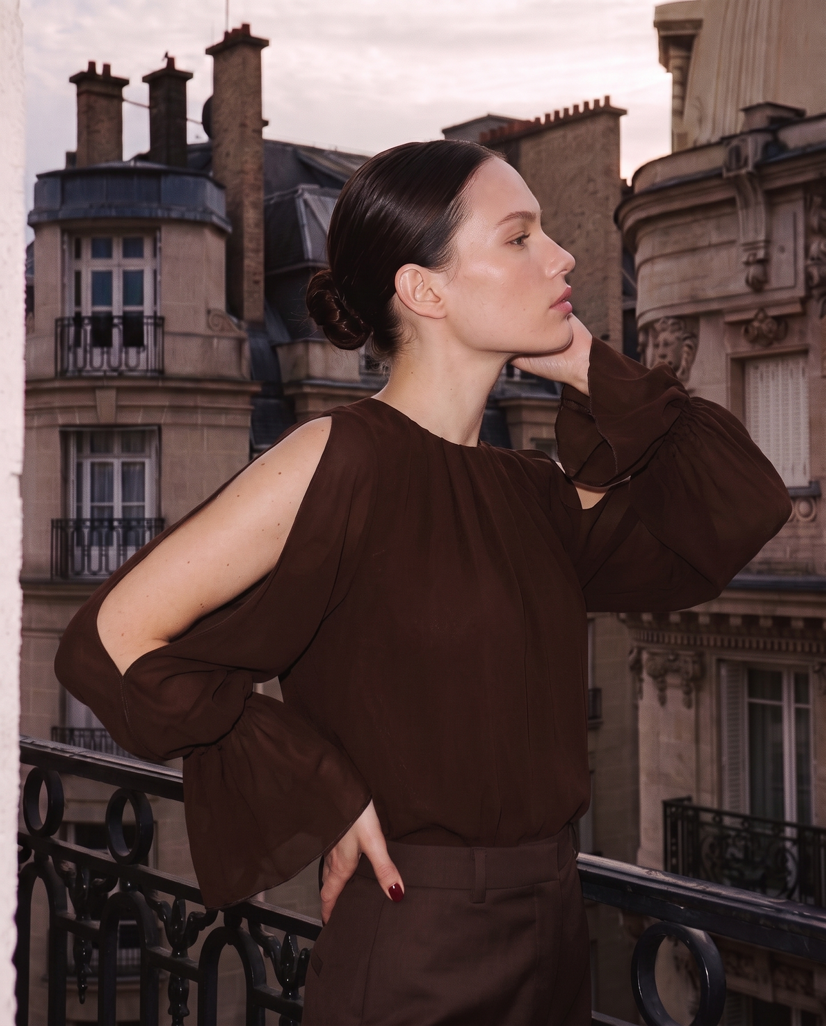 Long sleeve tunic with arm slits and elasticated cuffs - Brown