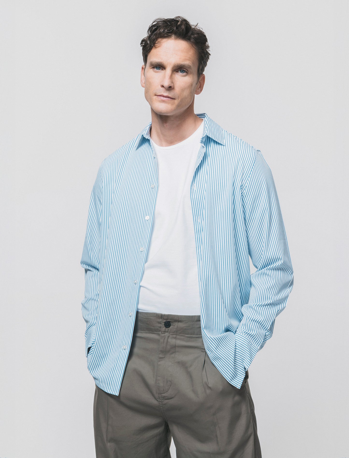 Camicia slim fit a righe in tessuto tecnico - Bianco