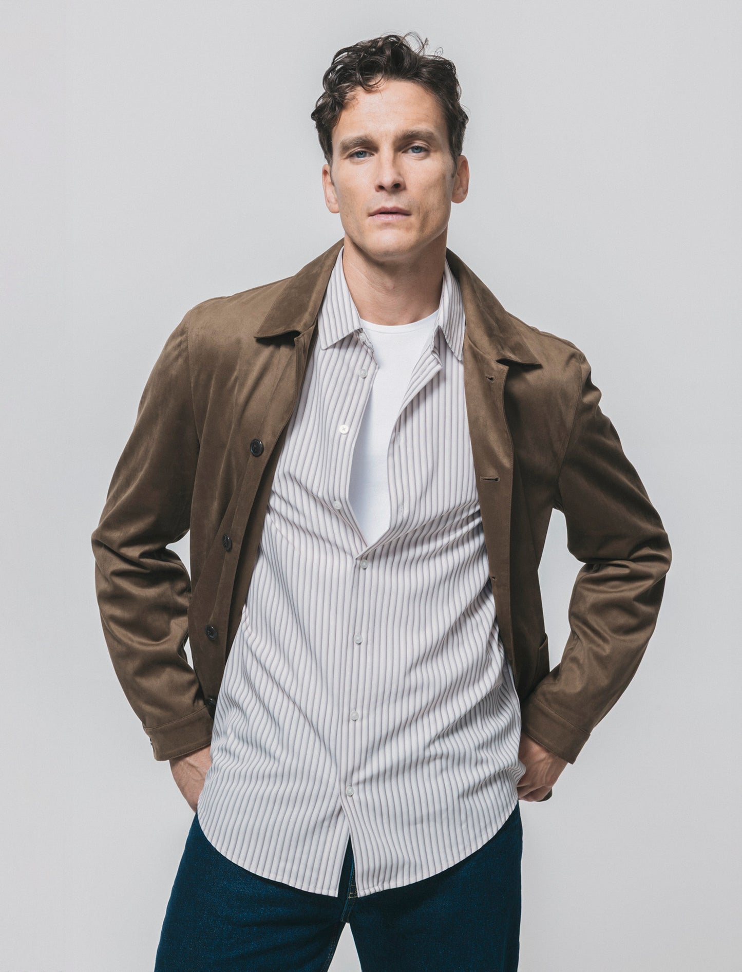 Camicia slim fit a righe in tessuto tecnico - Beige