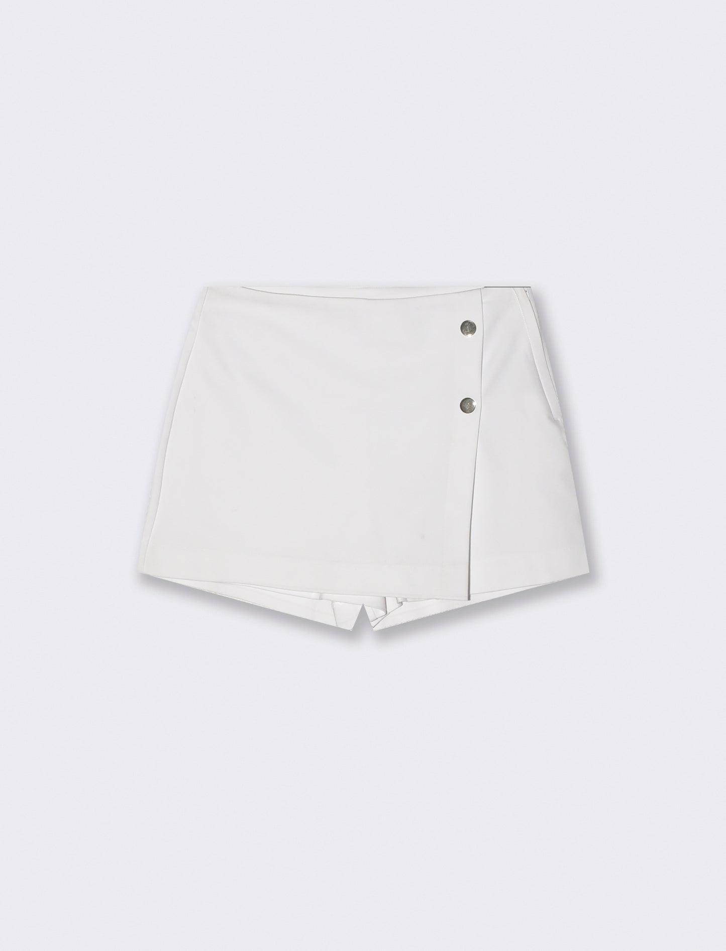 Short con pannello e bottoni decorativi - Bianco