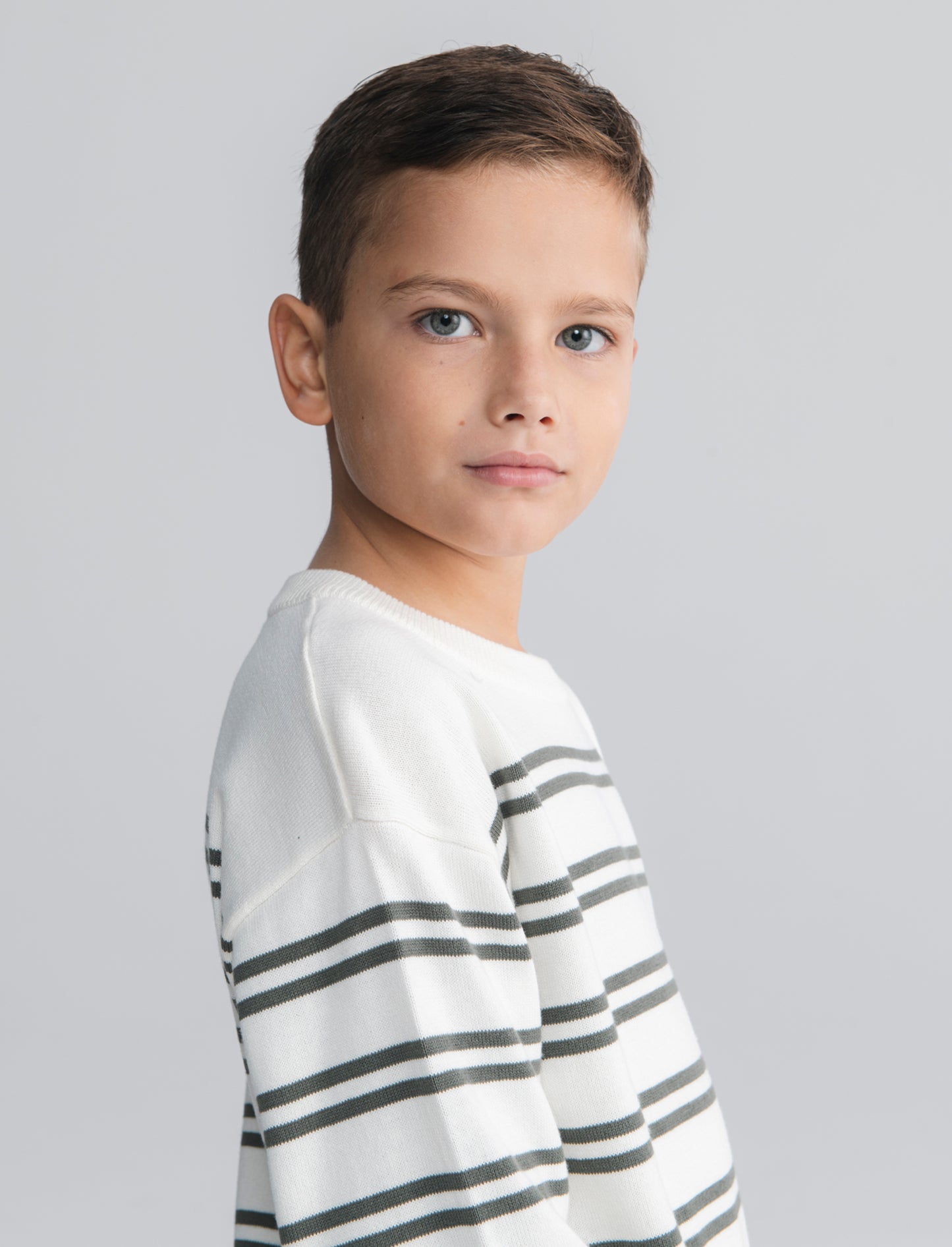 Maglia rigata girocollo in cotone comoda - Bianco latte