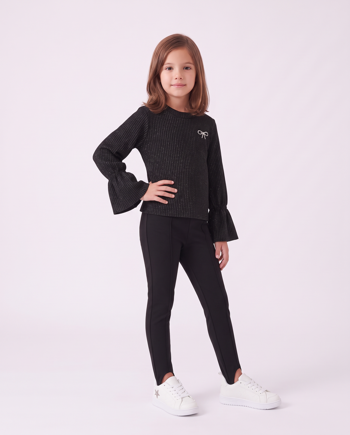 Glittery pullover with jewel brooch - Black