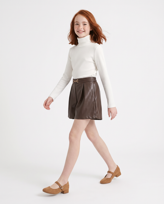 Pleated shorts with belt strap - Brown
