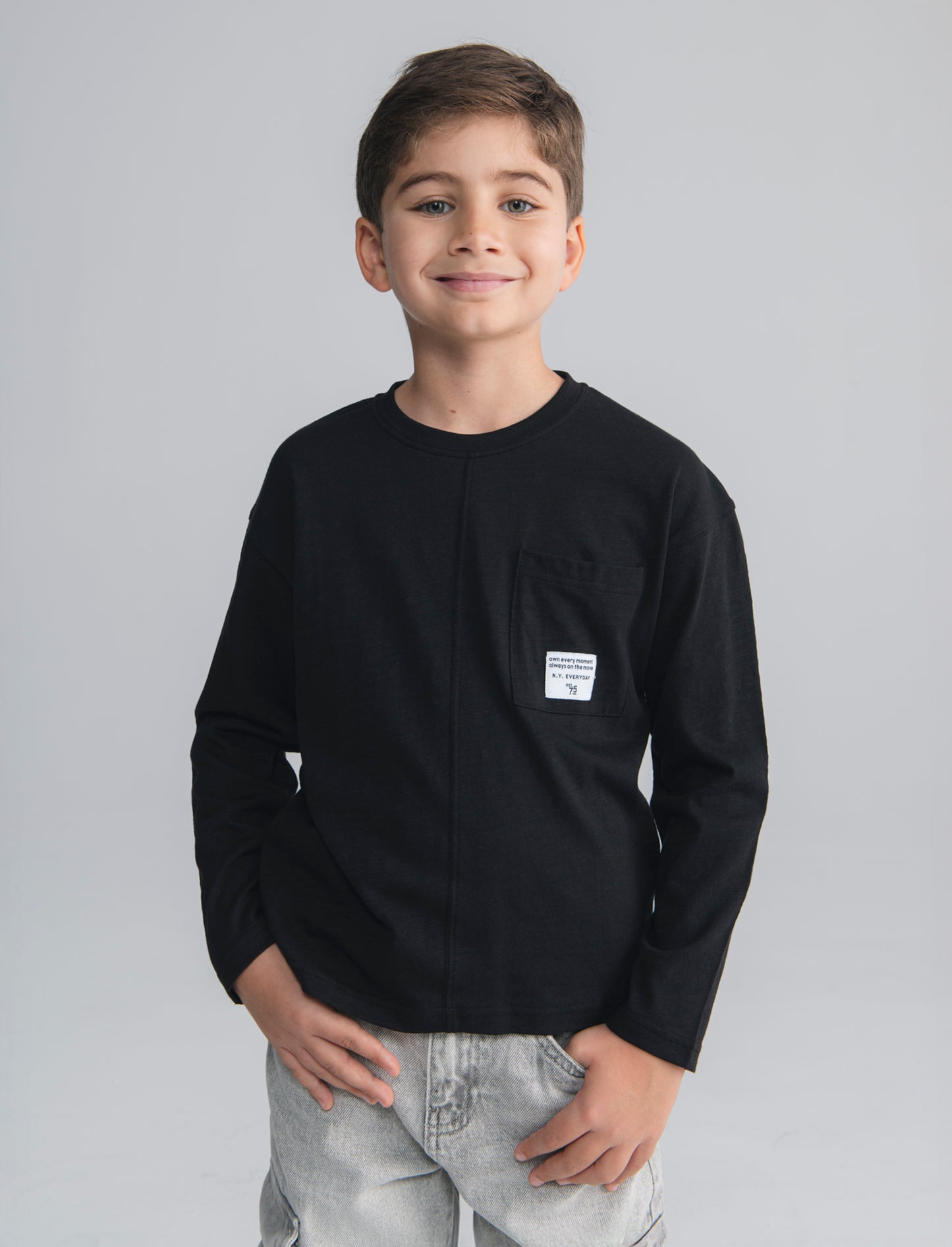 T-shirt lunga in cotone fiammato versatile - Nero