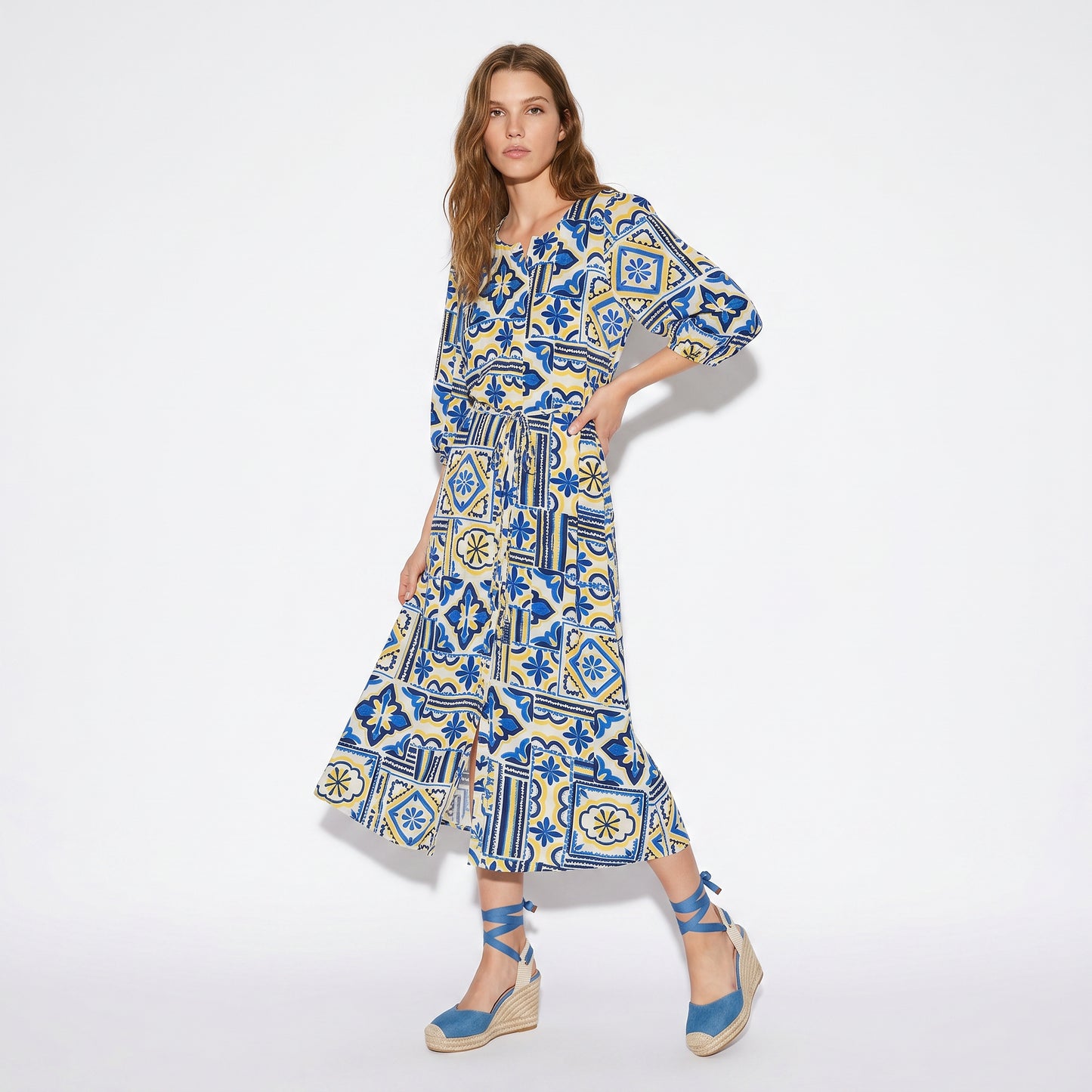 Vestito Lungo con Maniche Ampie e Laccetto - var 2