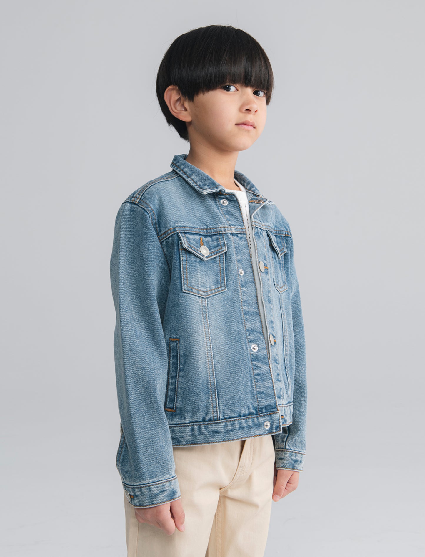 Giubbotto di jeans con tasche e pince - Denim