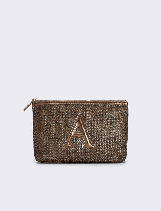 Straw effect clutch with letter - 