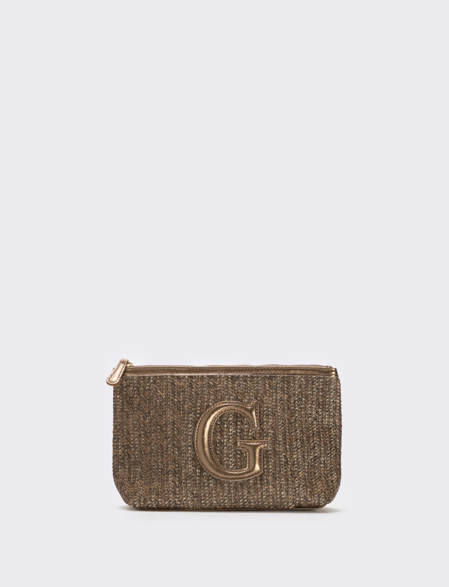 Straw effect clutch with letter - 
