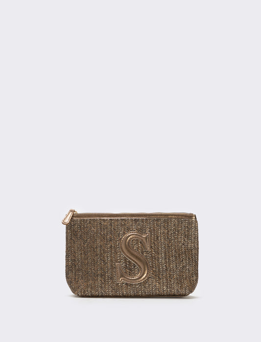 Straw effect clutch with letter - 