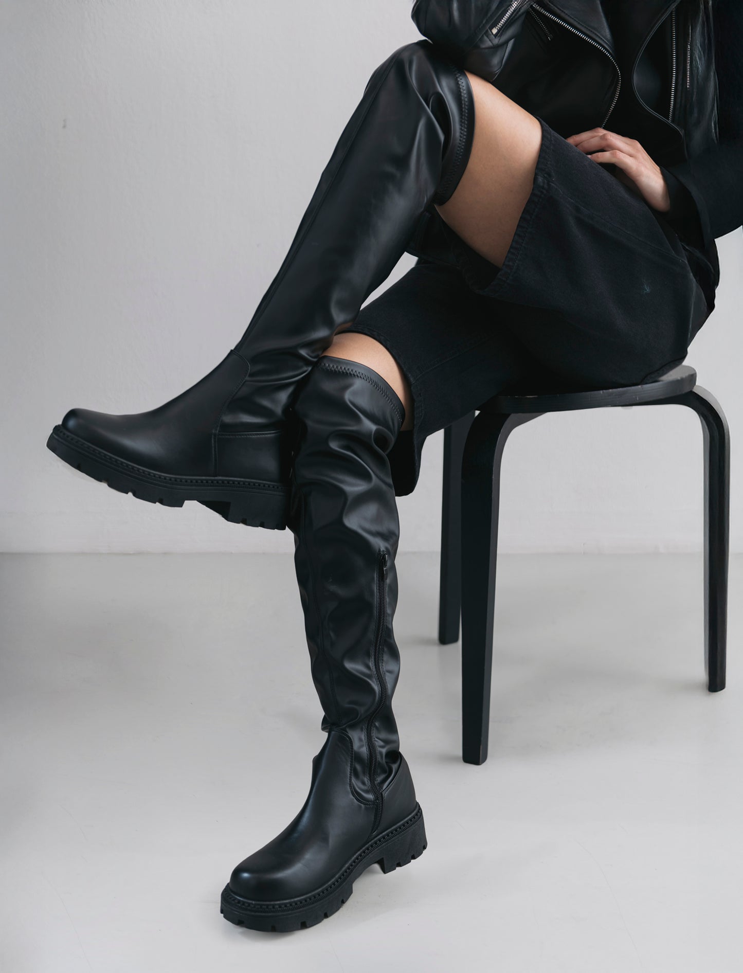 Stivale sopra il ginocchio in poliuretano donna - Nero