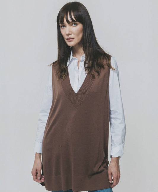 Gilet lungo con scollo a V e spacchi laterali - Marrone